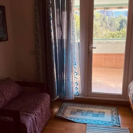 Lenny's Peaceful Getaway Flat شقة
