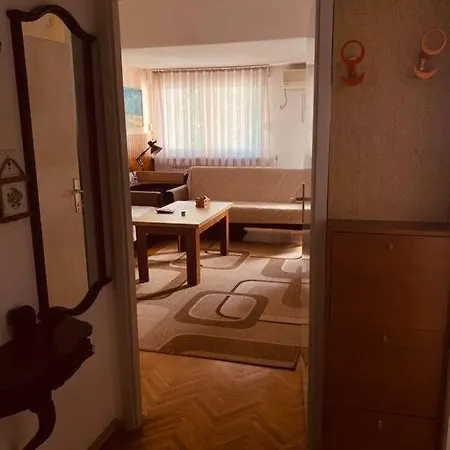 شقة Lenny's Peaceful Getaway Flat *